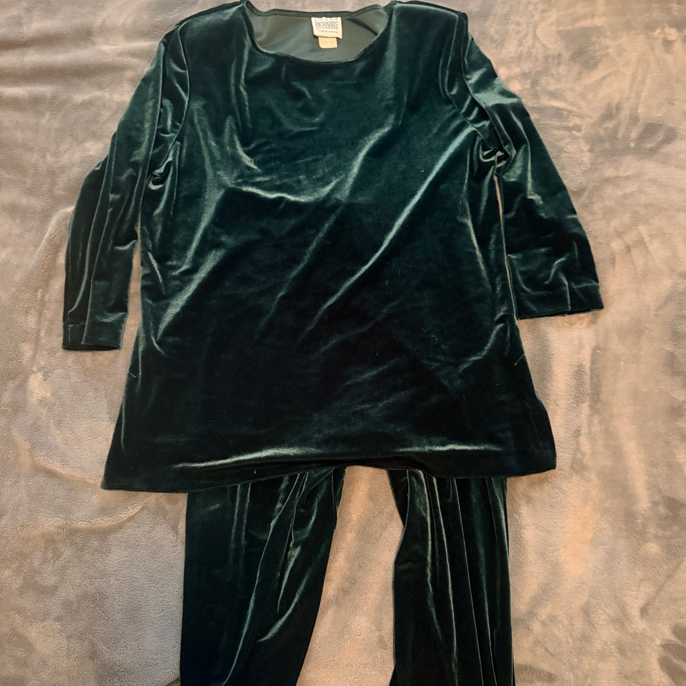 R&M Richards Karen Kwong Vintage Velvet Tunic and Pants Set Green Size 12